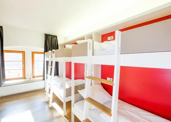 - Youth - Membership Required! Hostel